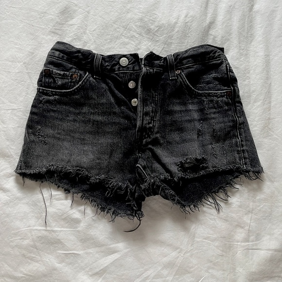 Levi’s black 501 shorts - Picture 1 of 3